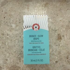 First Aid Beauty Turquoise Facial Glow Box, NWT